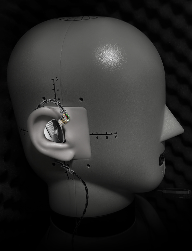 CC10 acoustic test on dummy head